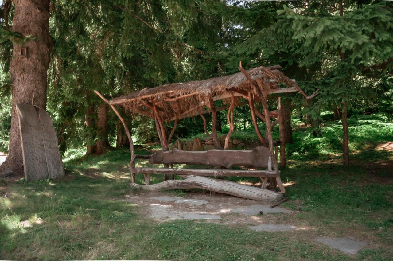 Stand'Art - апартамент в Mountain Lake complex, Смолянски езера Экстерьер фото